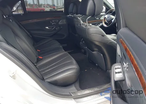 2014 Mercedes-Benz S 550 z USA, uszkodzony, nr VIN WDDUG8CBXEA037623